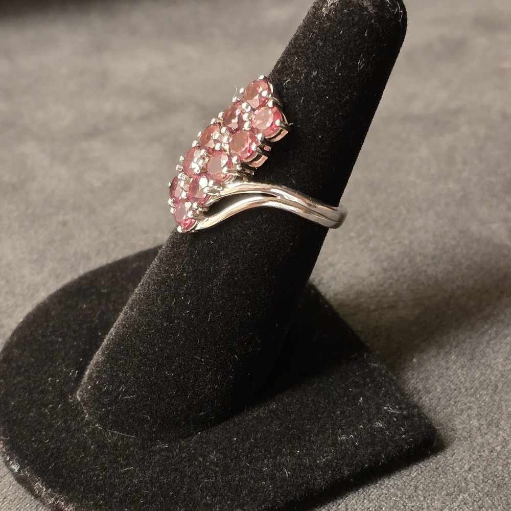 .925 Sterling Silver Wine Garnet Ring Ladies Size 6 - Picture 5 of 7